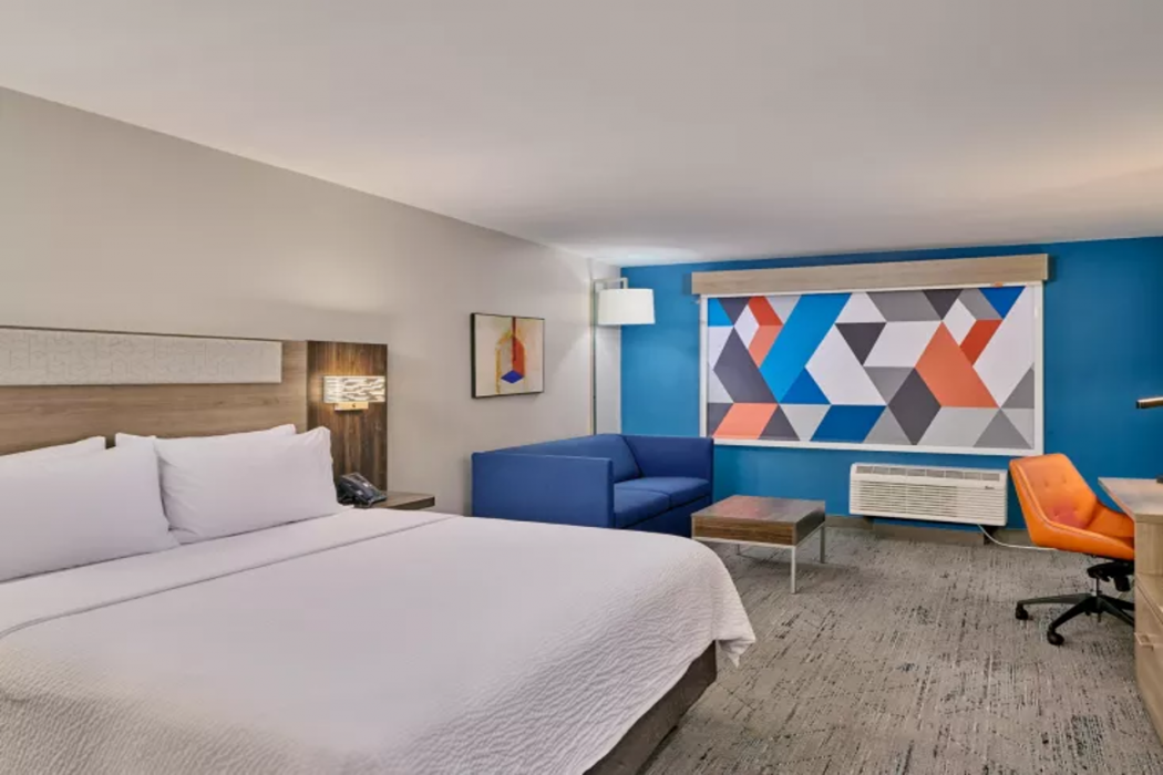 Holiday Inn Express & Suites DIAMOND 16/59