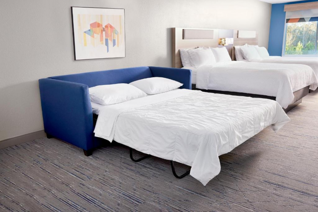 Holiday Inn Express & Suites CUSHING 18/40