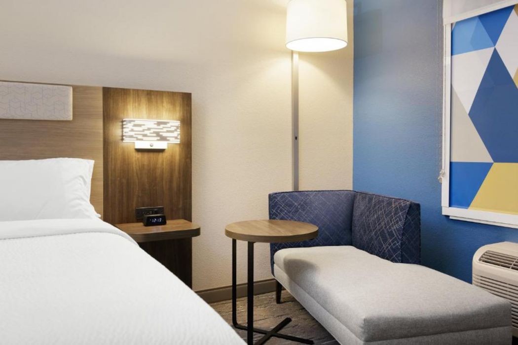 Holiday Inn Express & Suites CUSHING 14/40