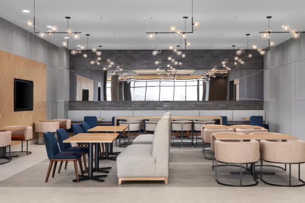 Holiday Inn Express MONTREAL AIRPORT - ST-LAURENT 40/62