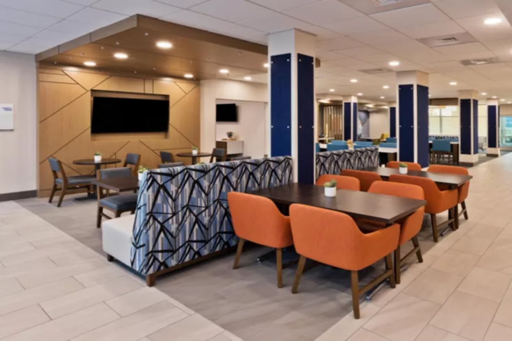 Holiday Inn Express COLUMBUS NORTHEAST 27/54