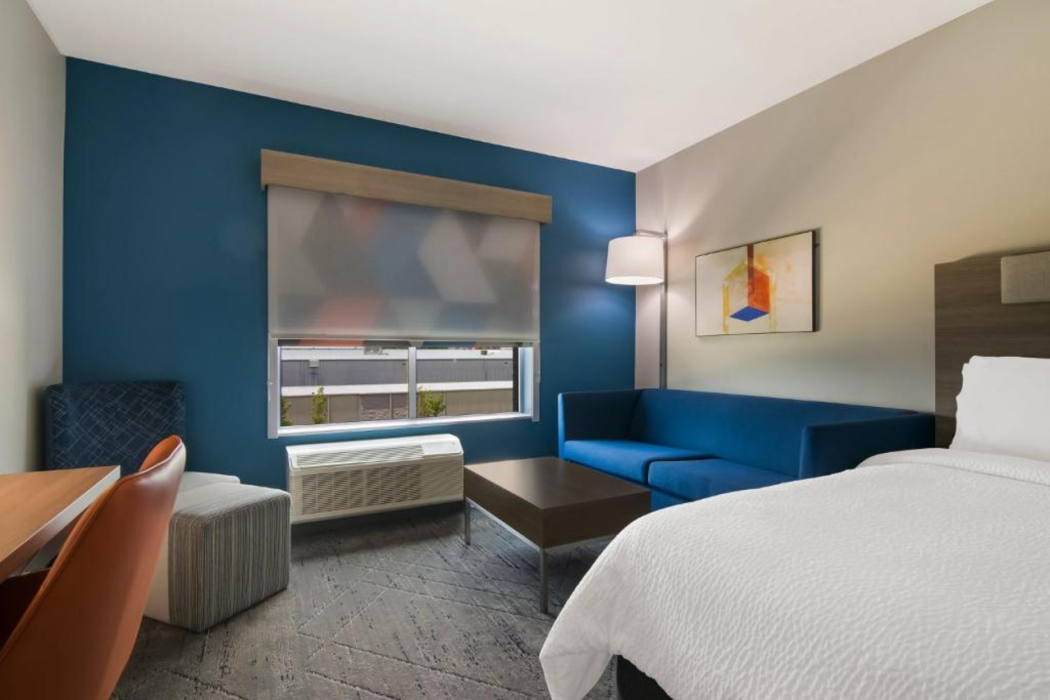Holiday Inn Express & Suites Springdale - Fayetteville Area 15/58