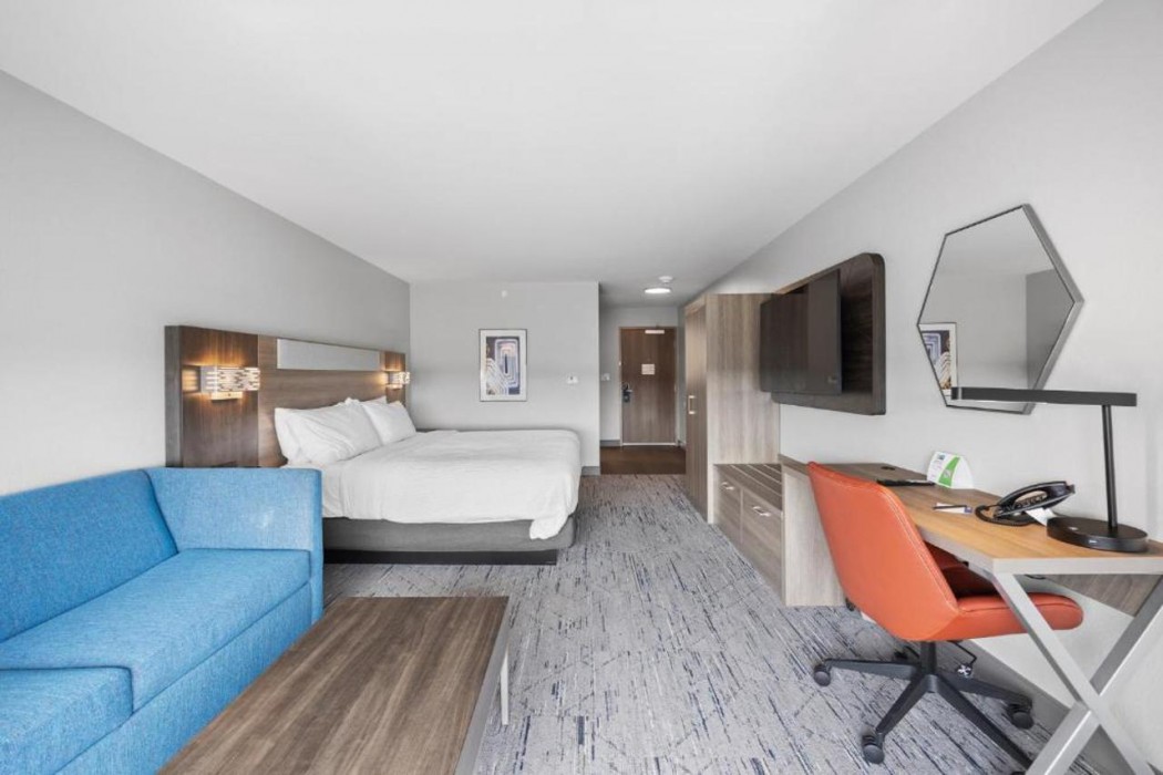 Holiday Inn Express & Suites MARINETTE 13/35
