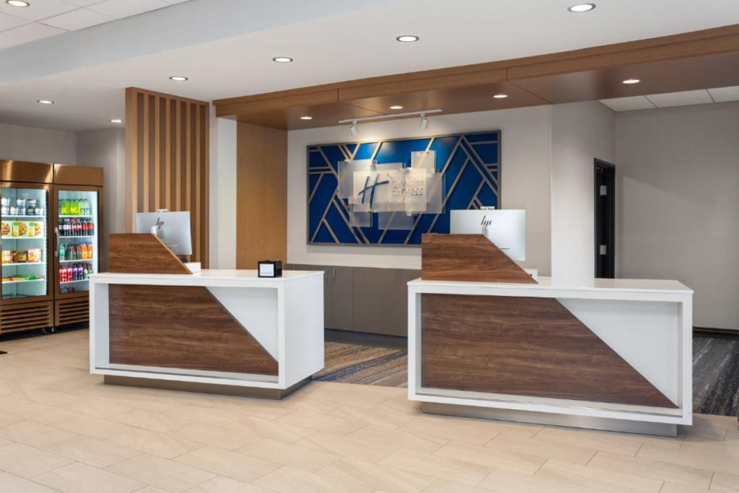 Holiday Inn Express & Suites Reedsburg - Dells Area 6/64