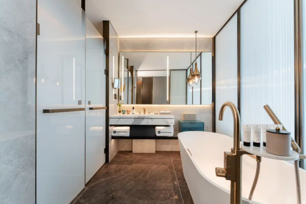 Wyndham Grand Yichang Riverside 66/71