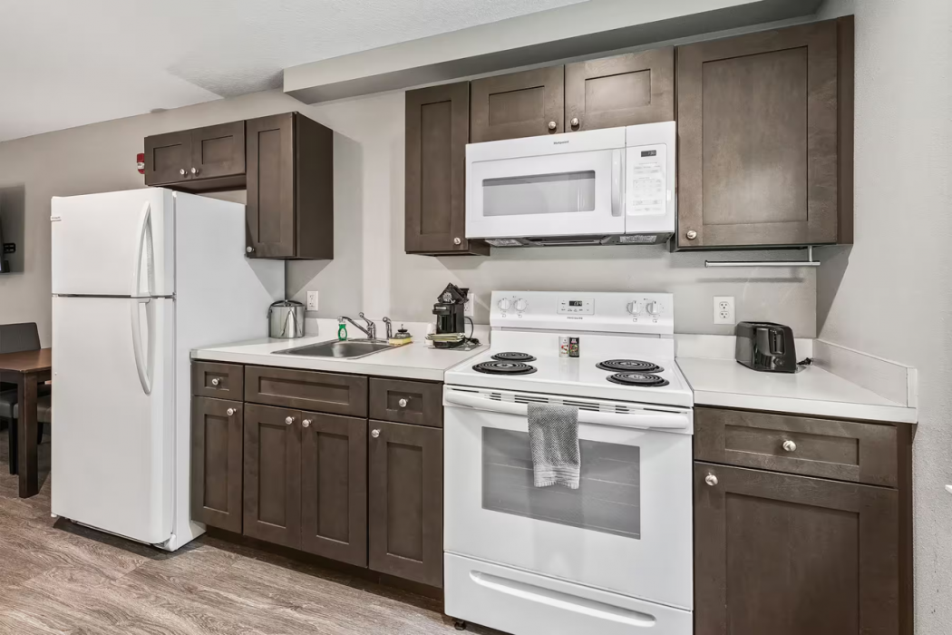 Baymont by Wyndham Ocala Suites 11/60
