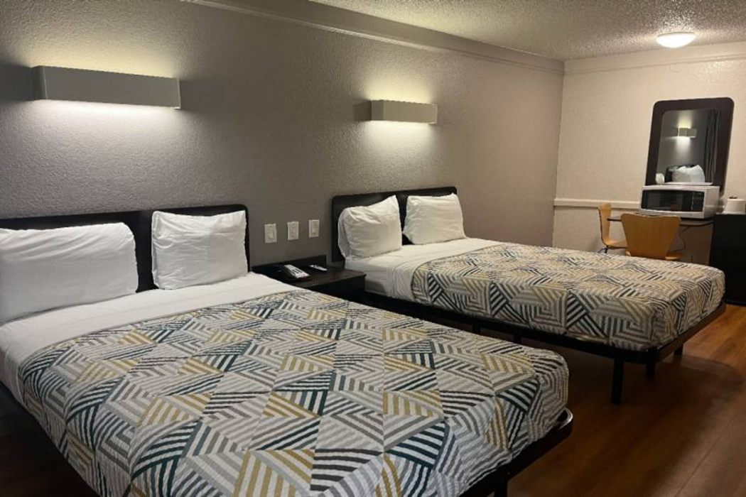 Studio6 Studio6 Suites Euless, TX – DFW West 16/48