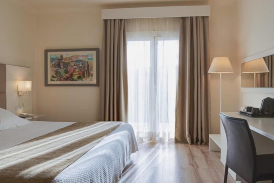 Hotel Pirineos Figueres 17/48