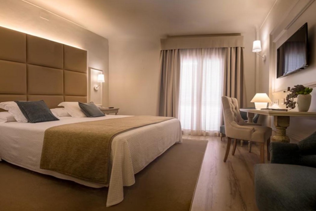 Hotel Pirineos Figueres 25/48