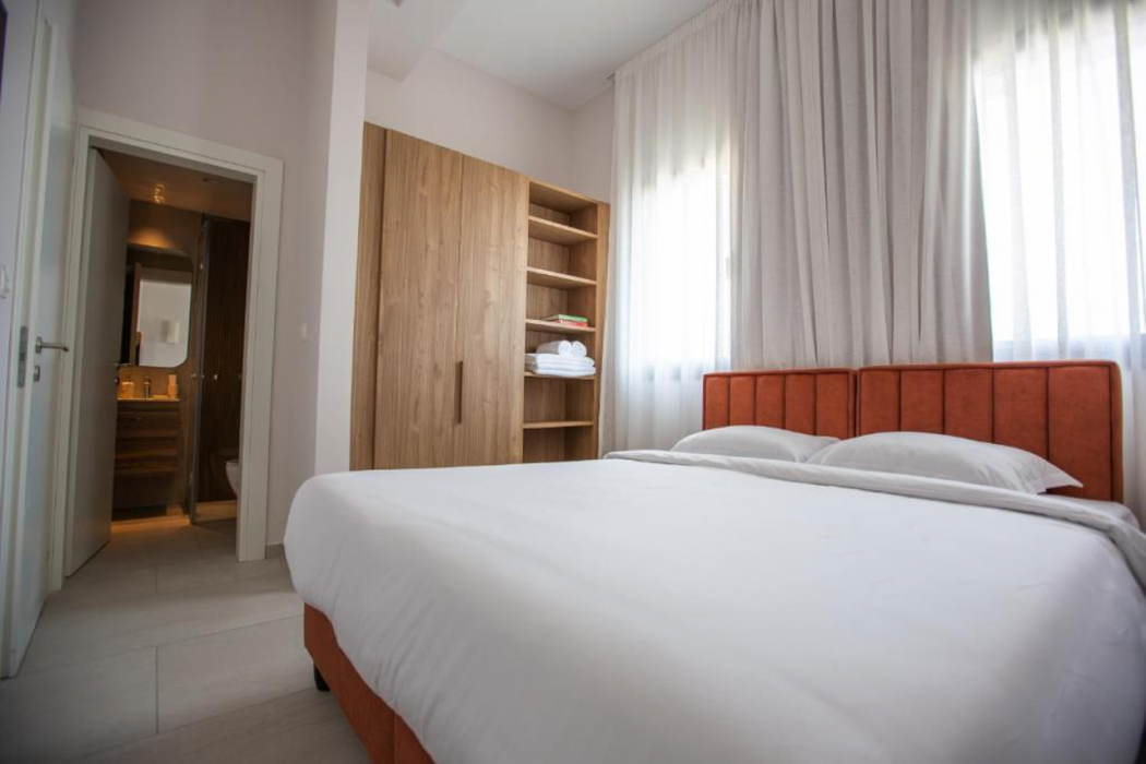 LIV & Co Suites & Villas 8/37