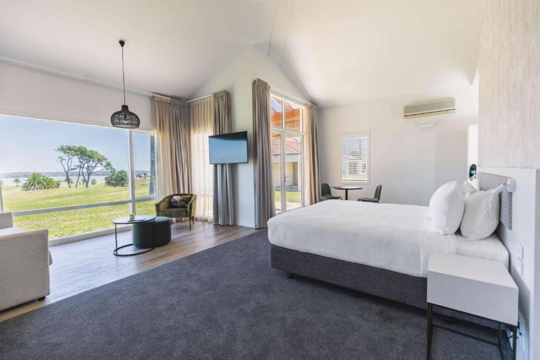 Rydges Formosa Auckland Golf Resort 18/65