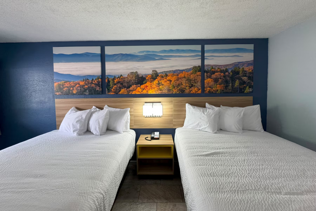 Days Inn by Wyndham Charlotte University thumb 4