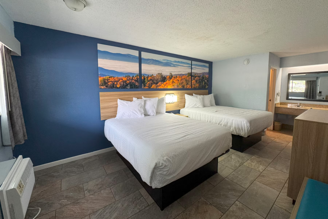 Days Inn by Wyndham Charlotte University 8/35