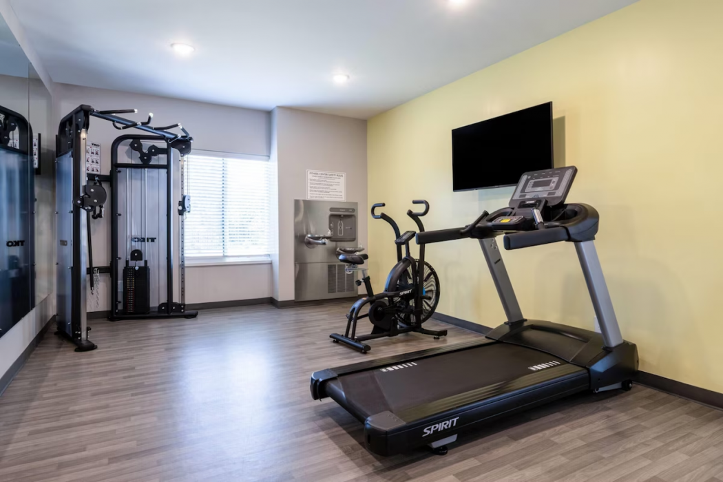 ECHO Suites Extended Stay By Wyndham Naples 66/86