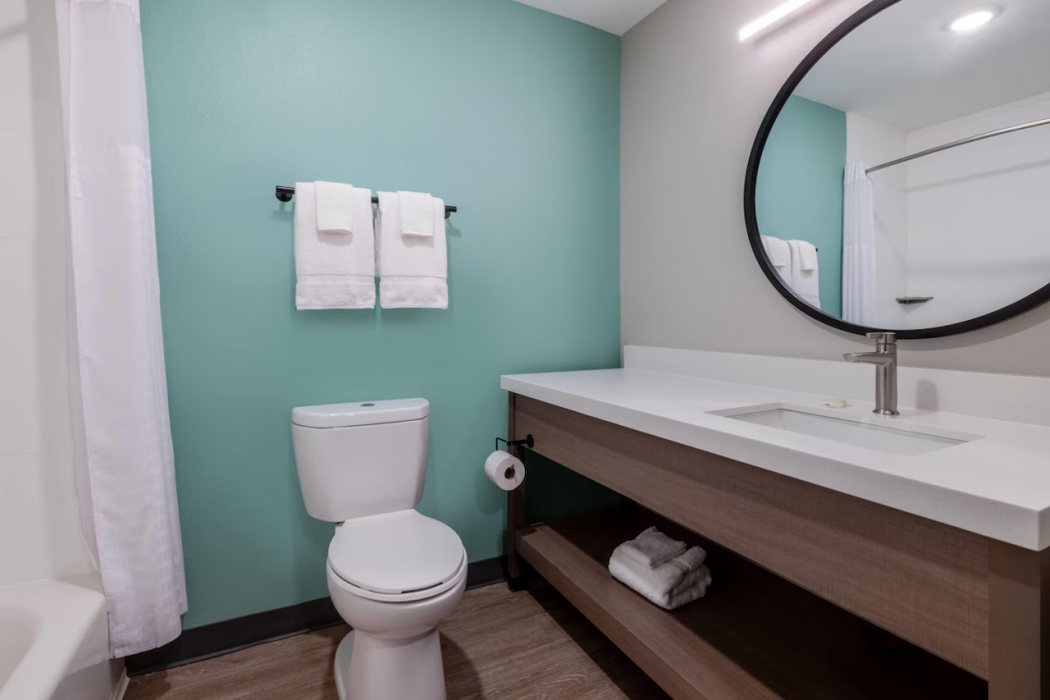 ECHO Suites Extended Stay By Wyndham Naples 40/86