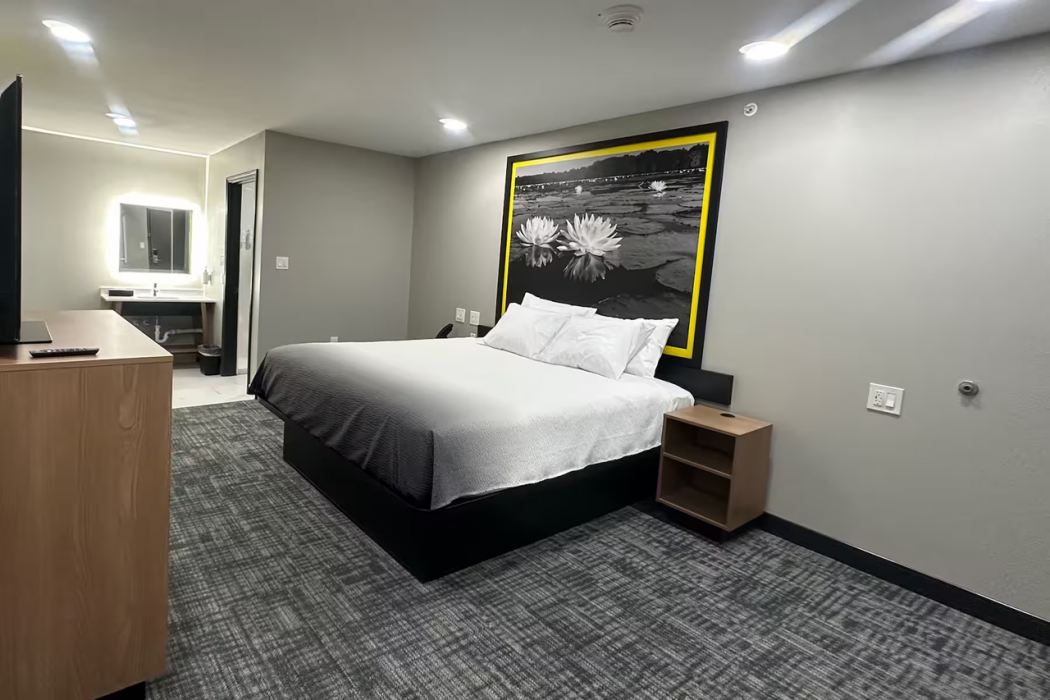 Super 8 by Wyndham Lubbock Airport 19/54