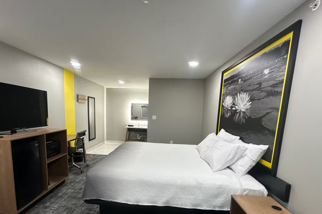 Super 8 by Wyndham Lubbock Airport 15/54