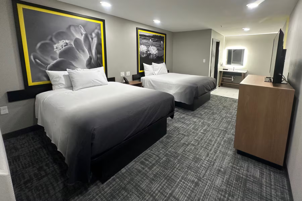 Super 8 by Wyndham Lubbock Airport 14/54