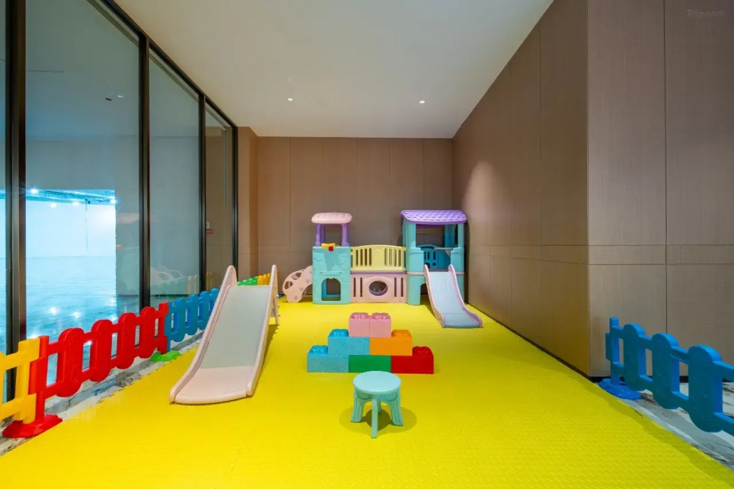 LUXEMON GEM HOTEL Altay 50/53