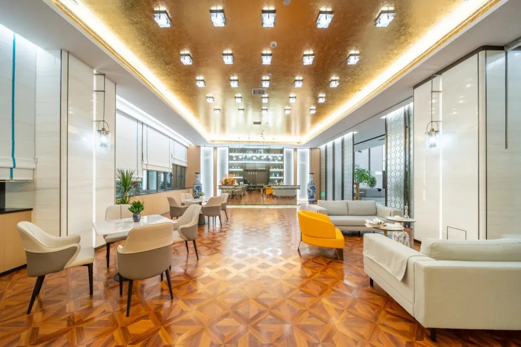 LUXEMON GEM HOTEL Altay 46/53