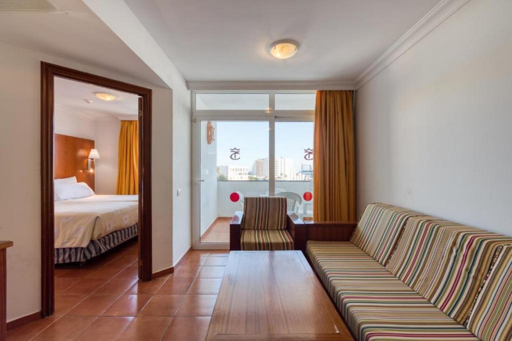 TC Apartamentos Dorotea 28/71