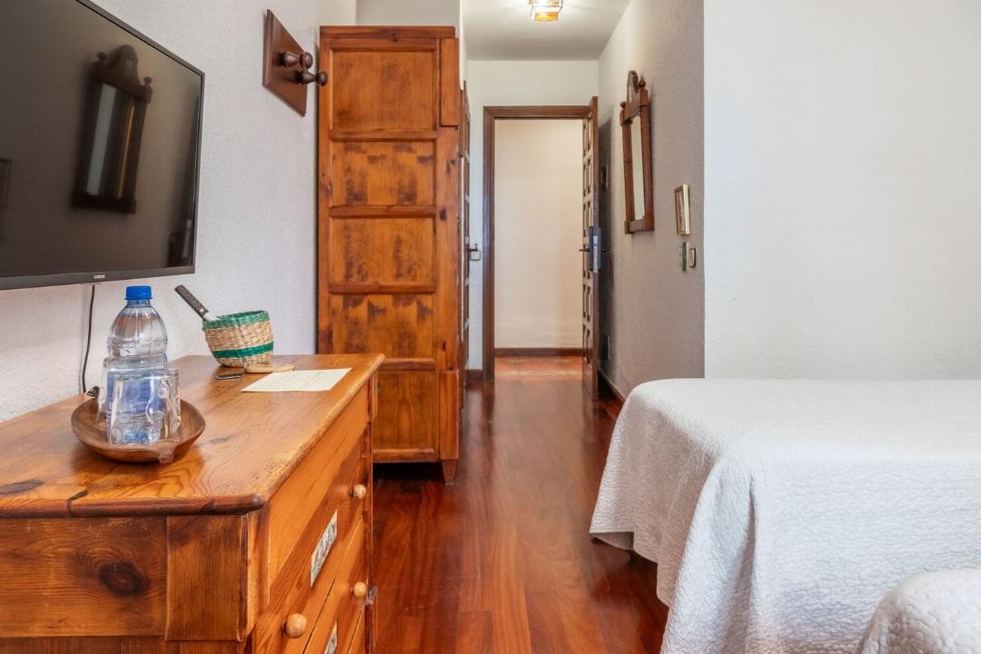 Double Room King Bed 1 Pax Adult only، Hotel Rural El Refugio 4/12