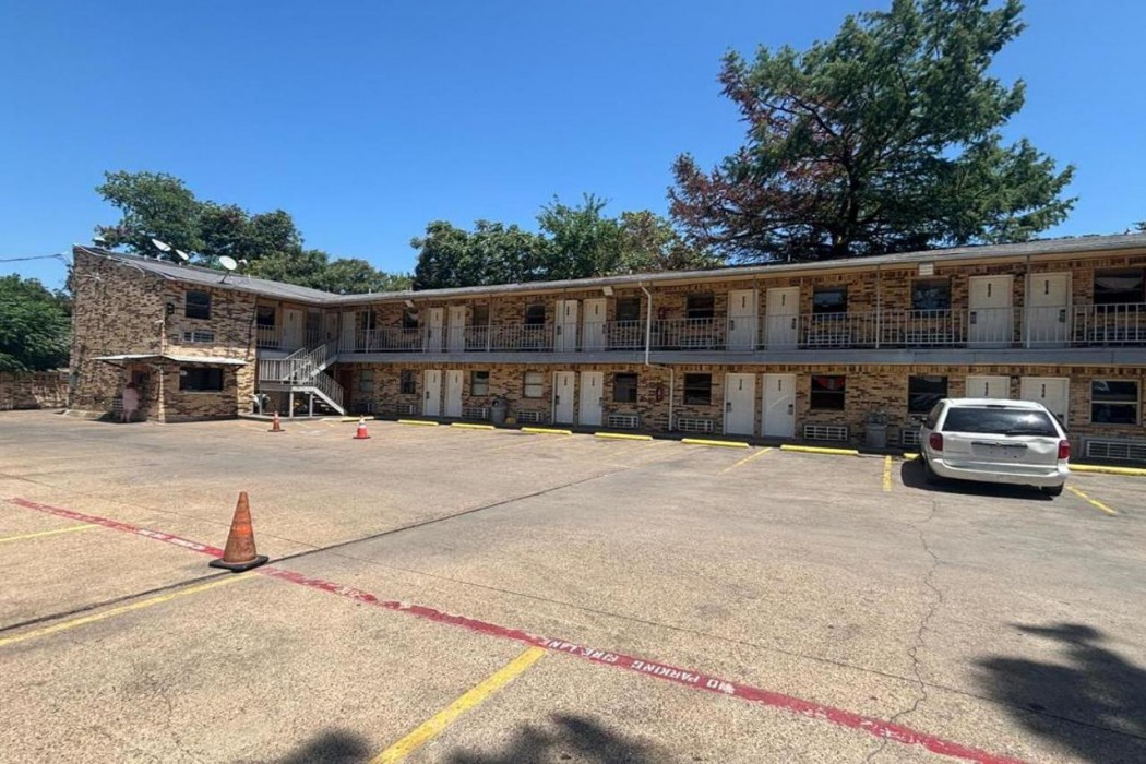 Mi Amor Inn & Suites by Hotel O Dallas Tx Hwy 352 6/25