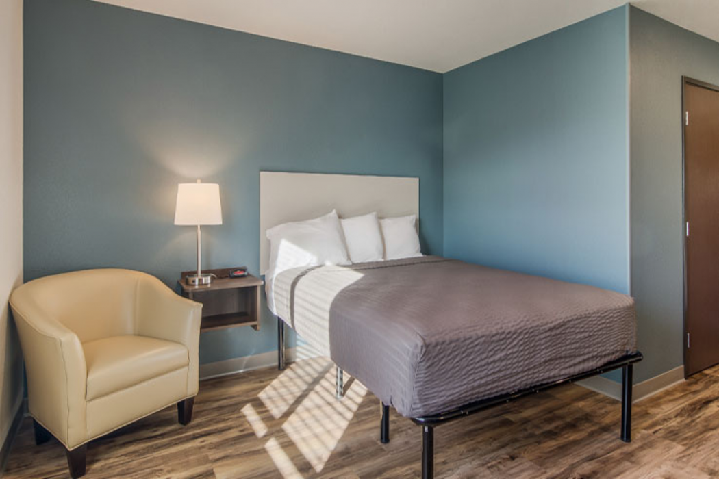 WoodSpring Suites Palm Springs - West Palm Beach, FL thumb 4