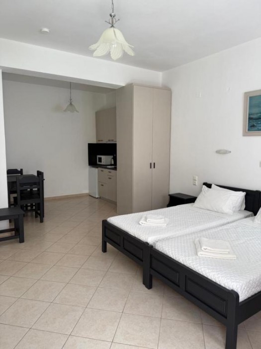 SIFAKIS HOUSE 19/65