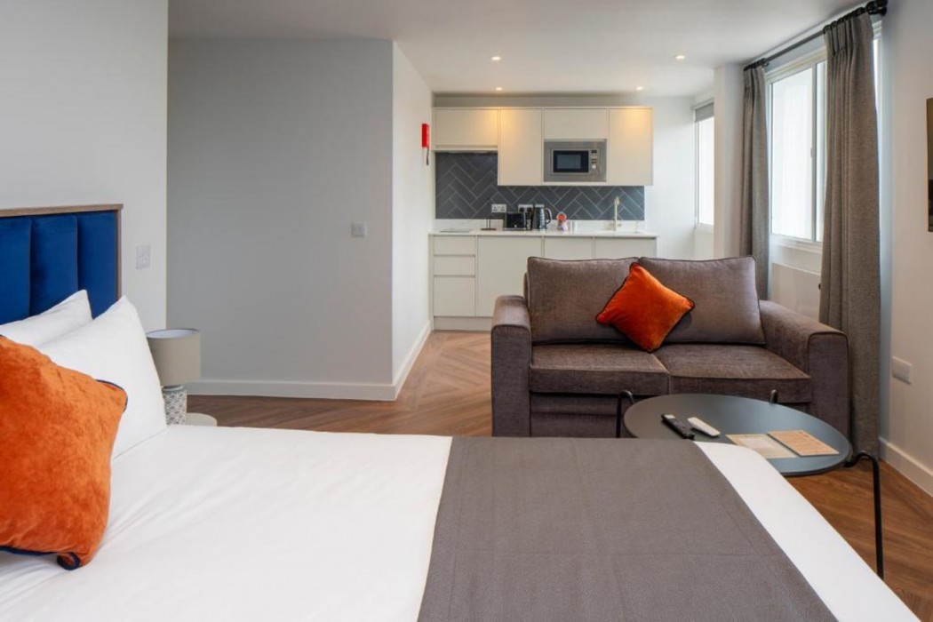 Station Suites 9/40