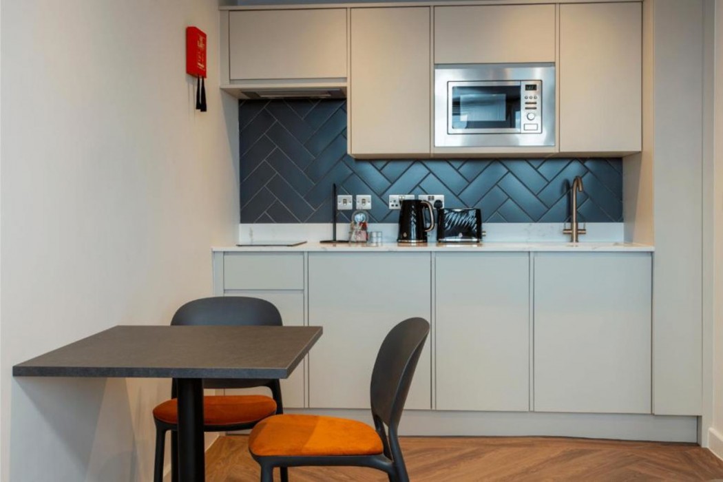 Station Suites 12/40