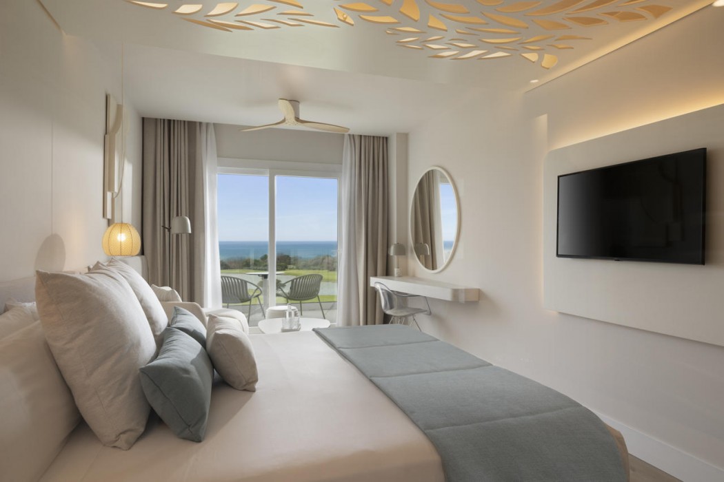 Amare Beach Hotel Sancti Petri 42/111