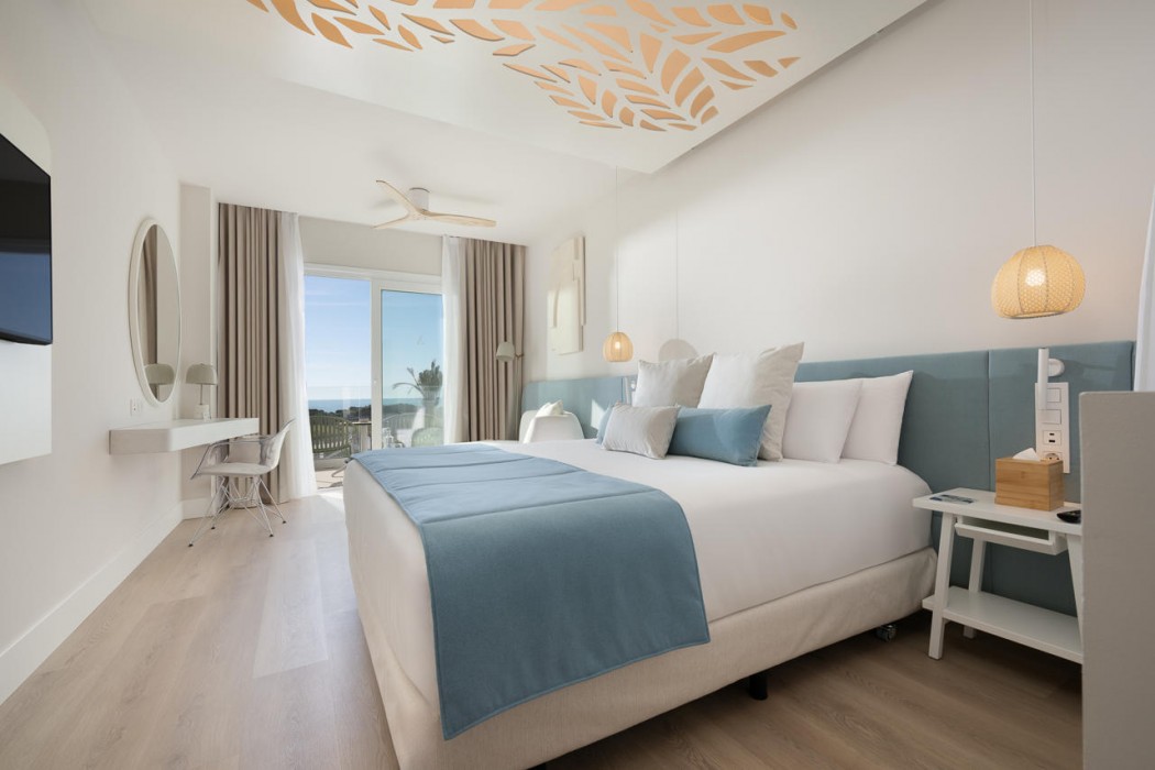 Amare Beach Hotel Sancti Petri 25/111