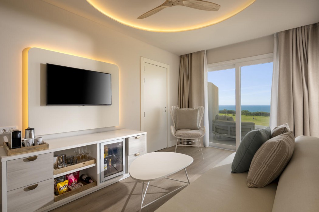 Amare Beach Hotel Sancti Petri 66/111