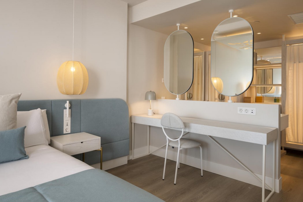 Amare Beach Hotel Sancti Petri 63/111