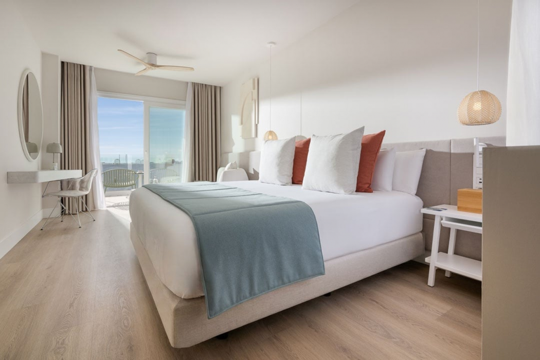 Room at Amare Beach Hotel Sancti Petri, CHICLANA