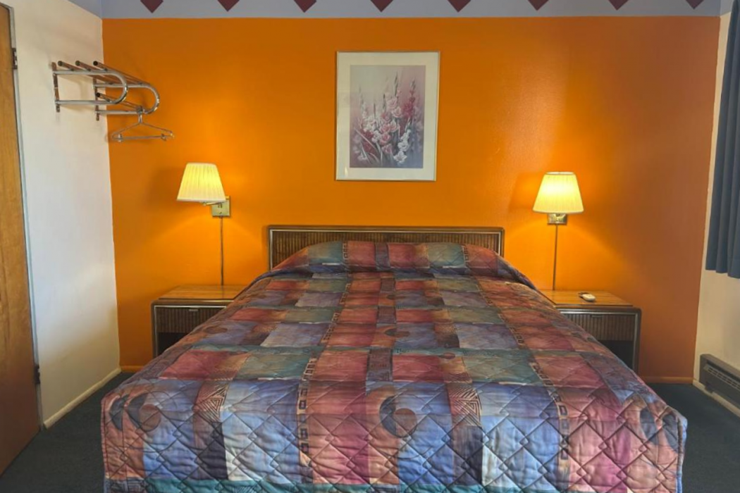Oregon Trail Motel By Townhouse Ontario OR detail