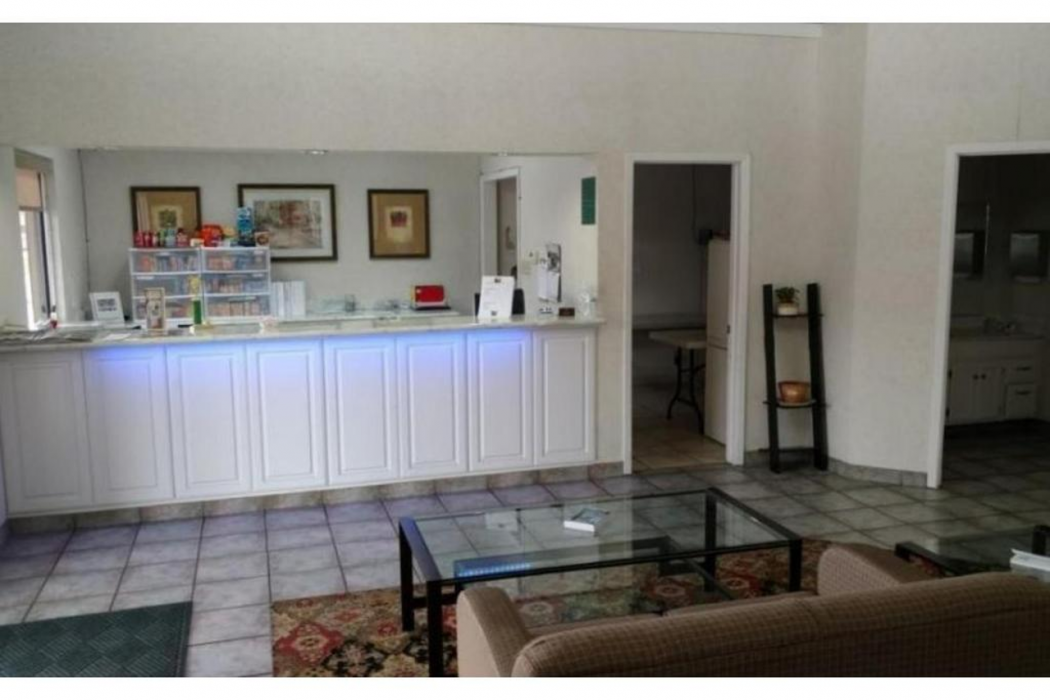 Hotel O Executive Inn & Suites Cuero Hwy 87 13/31