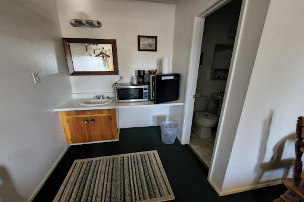 Columbia Inn Motel CA 49 7/47