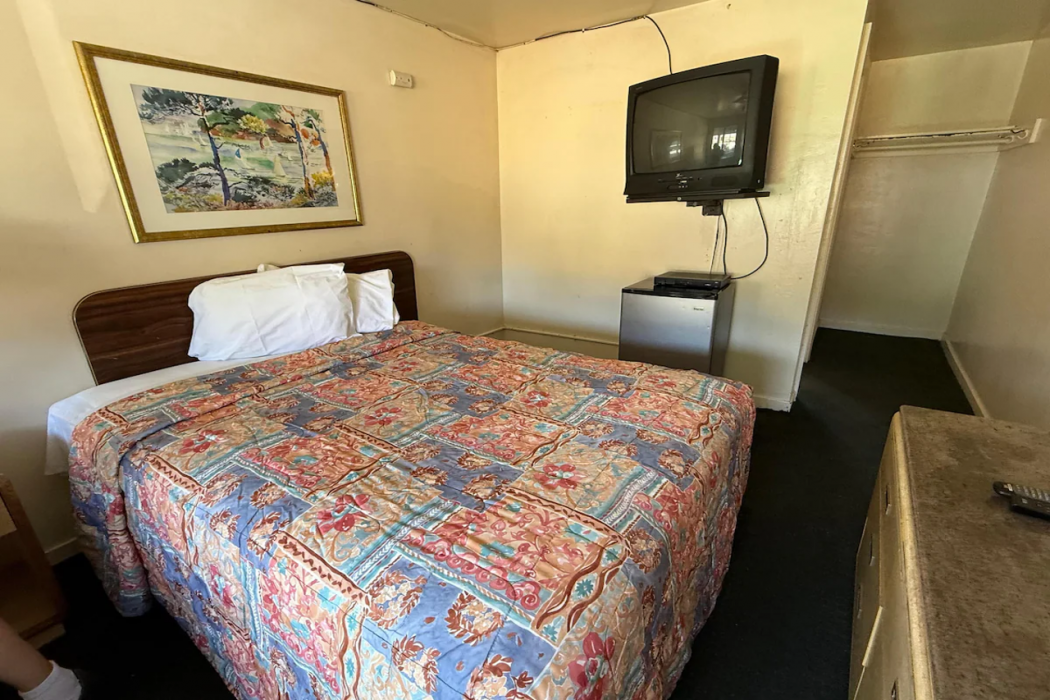 Discovery Inn Vallejo I 80 Near Napa CA 11/32