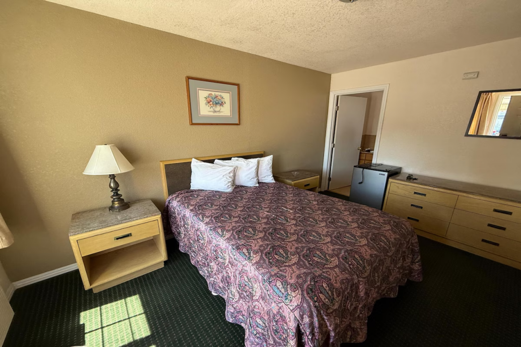 Discovery Inn Vallejo I 80 Near Napa CA 10/32