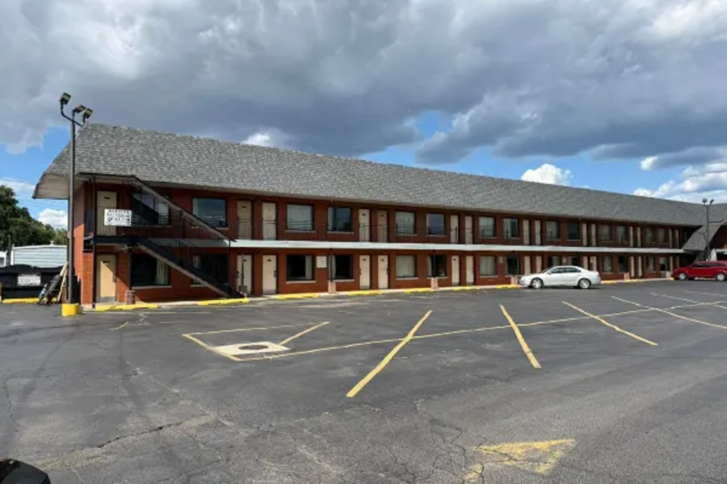 OYO Miami Inn & Suites image