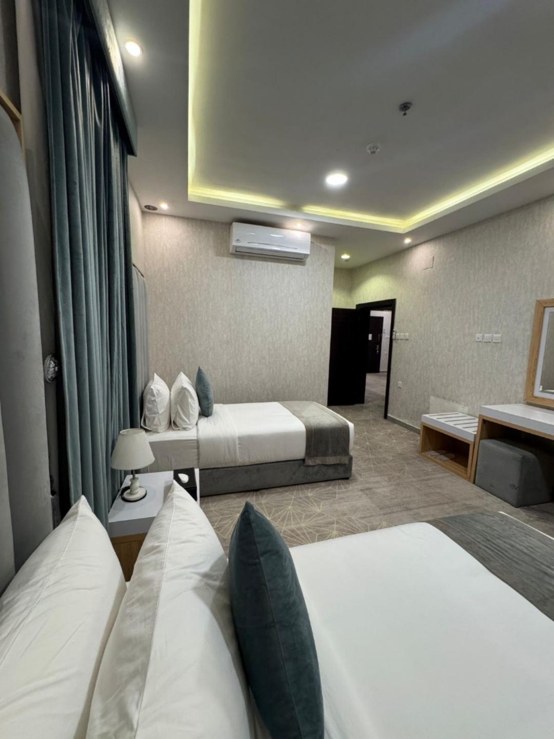 2 Bed Rooms