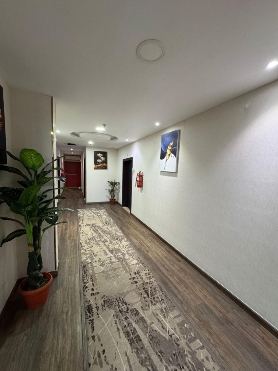 Rose Land Hotel 3/60