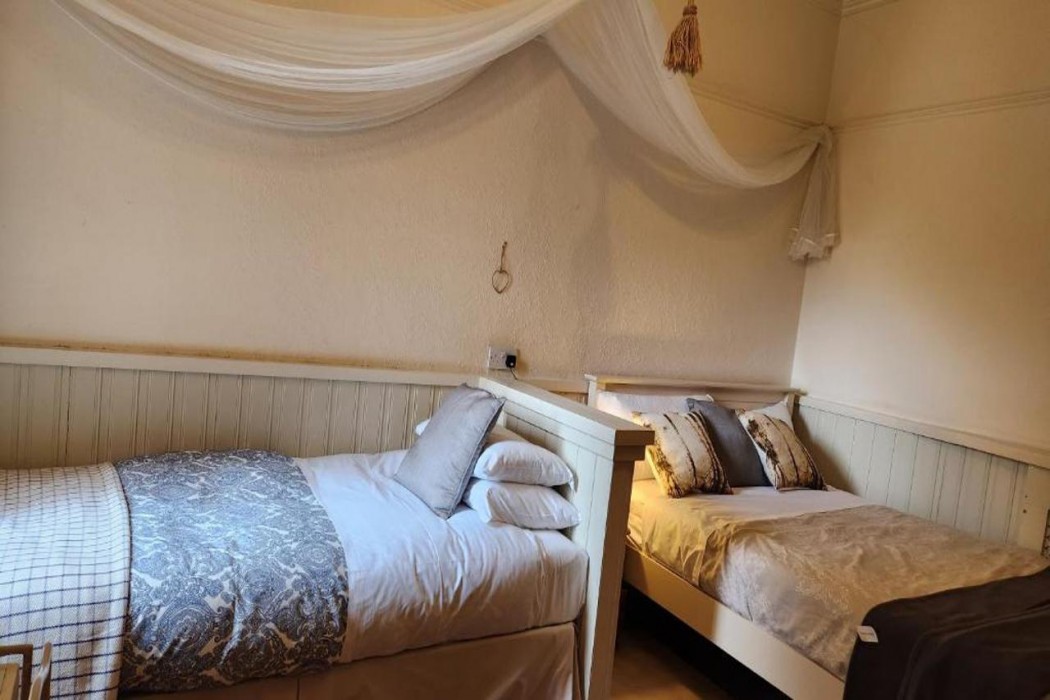 OYO Cornerstone Manor Hotel 22/75