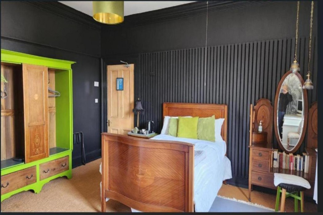 OYO Cornerstone Manor Hotel 20/75