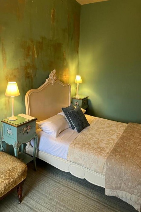 OYO Cornerstone Manor Hotel 31/75