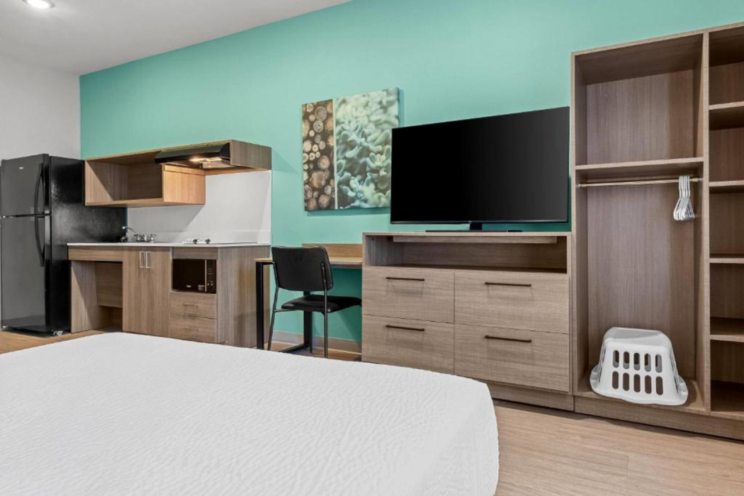 ECHO Suites Extended Stay by Wyndham Conyers 10/37