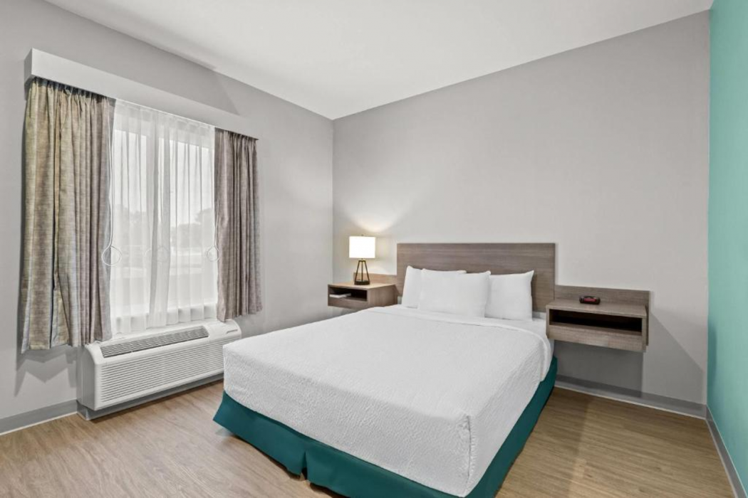 ECHO Suites Extended Stay by Wyndham Conyers 11/37