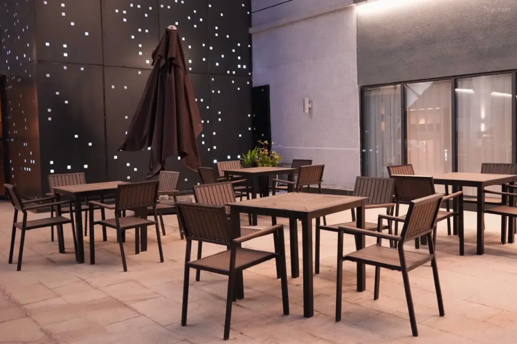 ECHIC HL (Guangzhou Zhujiang New Town Huashi Metro Station Branch) 13/25